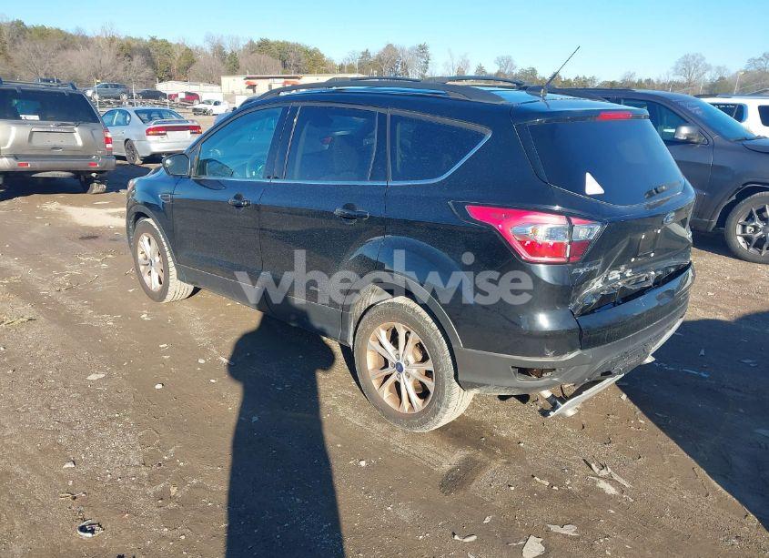 Photo 3 of 2018 Ford Escape SE (VIN 1FMCU0GD2JUA06804)