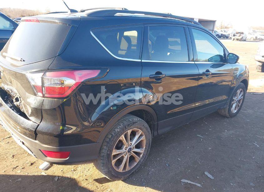 Photo 4 of 2018 Ford Escape SE (VIN 1FMCU0GD2JUA06804)