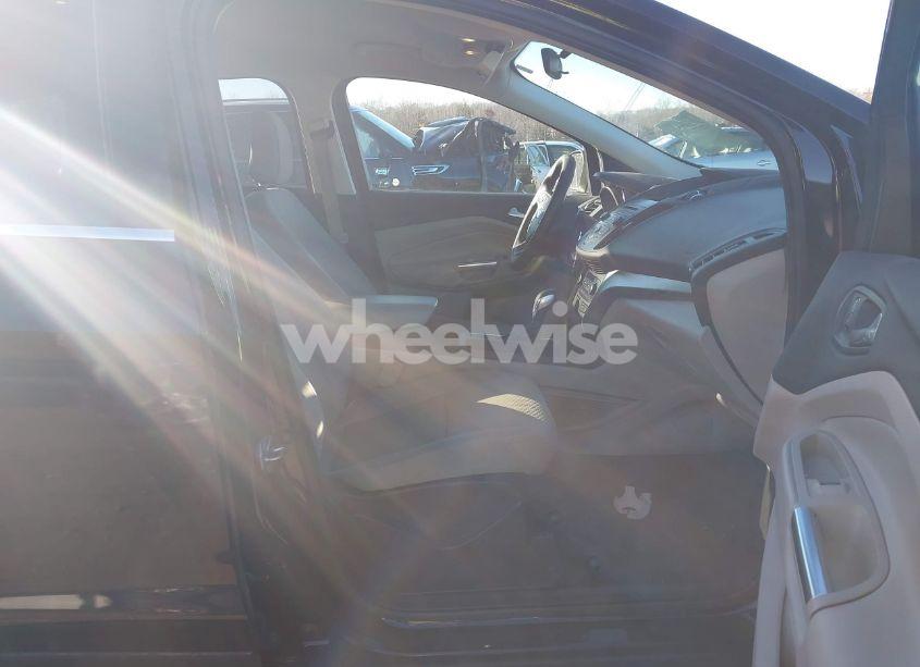 Photo 5 of 2018 Ford Escape SE (VIN 1FMCU0GD2JUA06804)