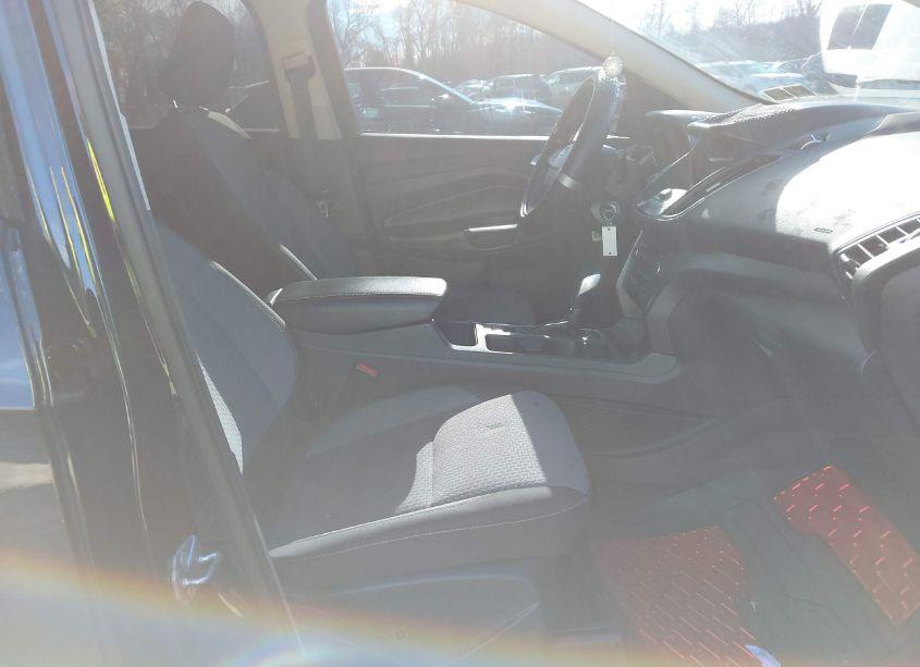 Photo 5 of 2018 Ford Escape SE (VIN 1FMCU0GD2JUA15549)