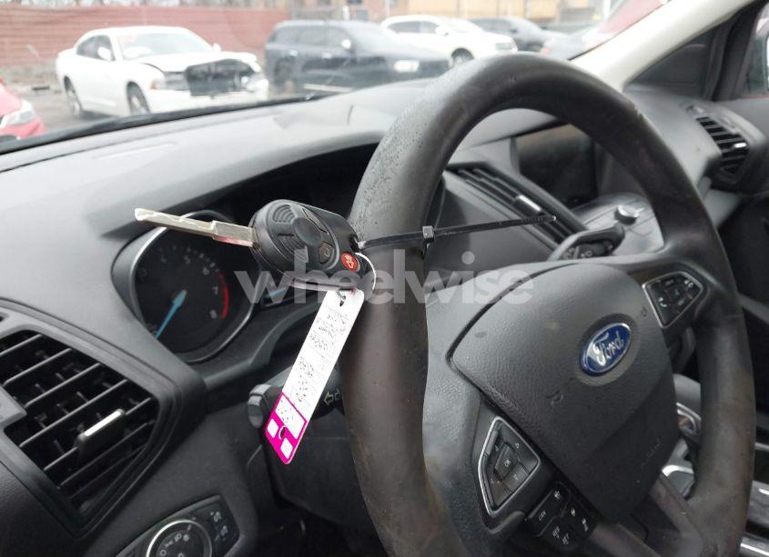 Photo 11 of 2018 Ford Escape SE (VIN 1FMCU0GD2JUA40757)