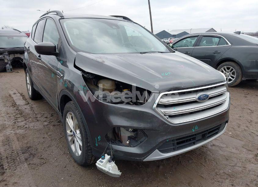 Photo 6 of 2018 Ford Escape SE (VIN 1FMCU0GD2JUA40757)