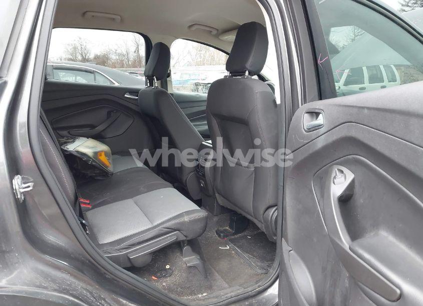 Photo 8 of 2018 Ford Escape SE (VIN 1FMCU0GD2JUA40757)