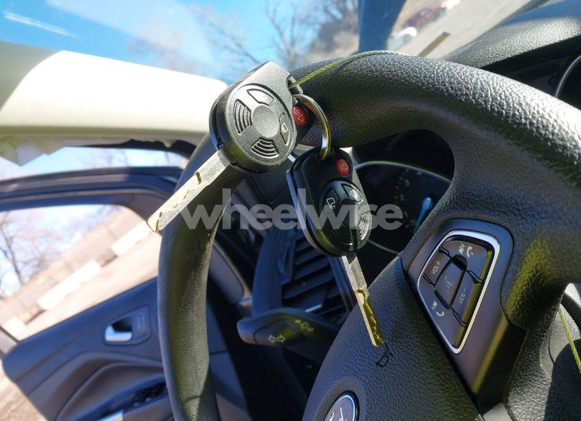 Photo 11 of 2018 Ford Escape SE (VIN 1FMCU0GD2JUA55372)