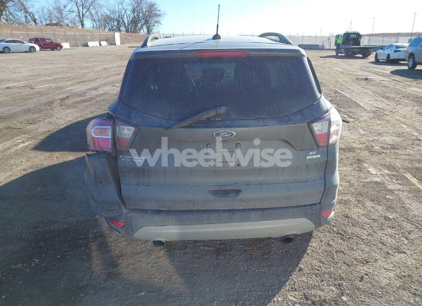 Photo 16 of 2018 Ford Escape SE (VIN 1FMCU0GD2JUA55372)