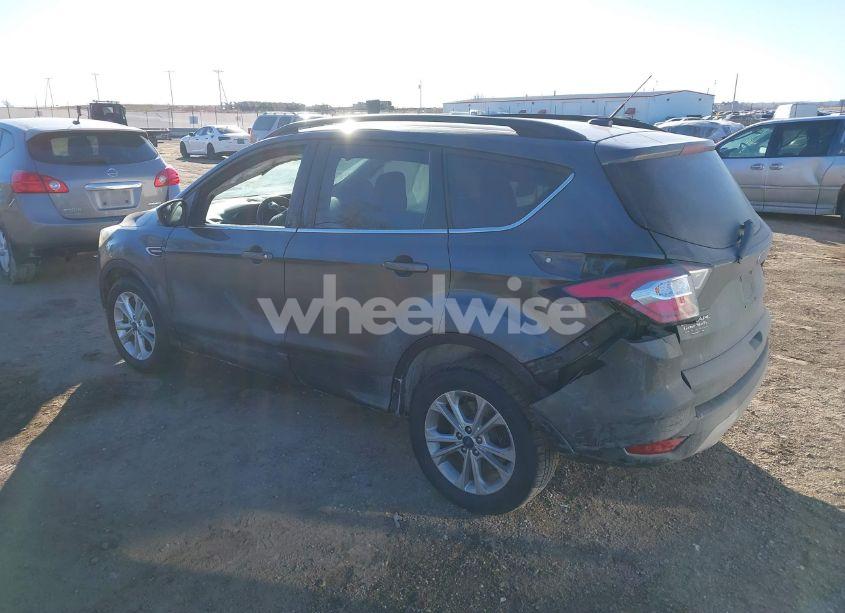 Photo 3 of 2018 Ford Escape SE (VIN 1FMCU0GD2JUA55372)