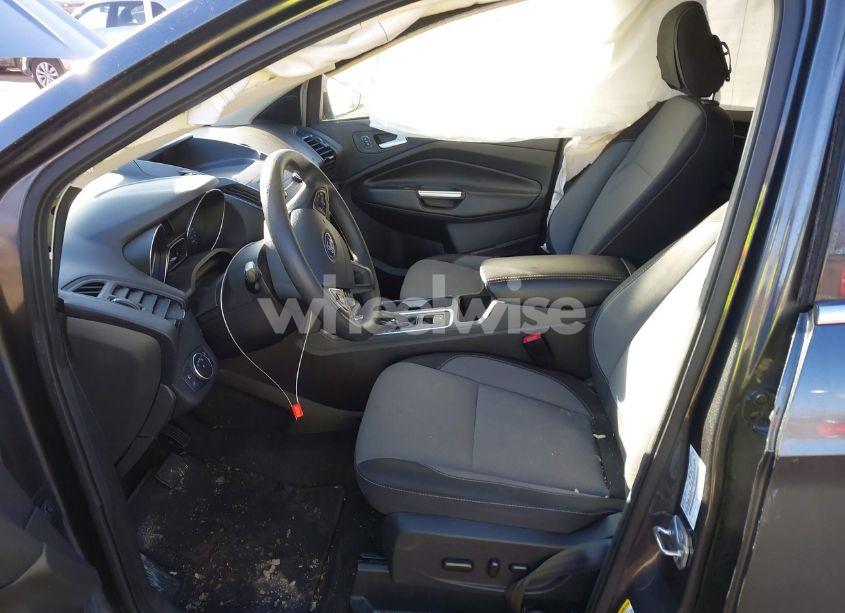 Photo 5 of 2018 Ford Escape SE (VIN 1FMCU0GD2JUA55372)