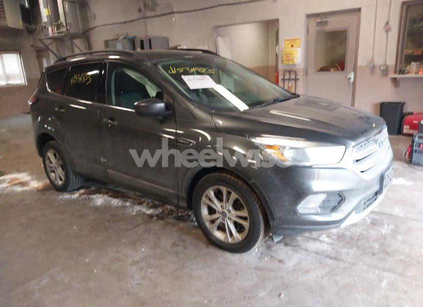 2018 Ford Escape SE (VIN 1FMCU0GD2JUA95080) main photo