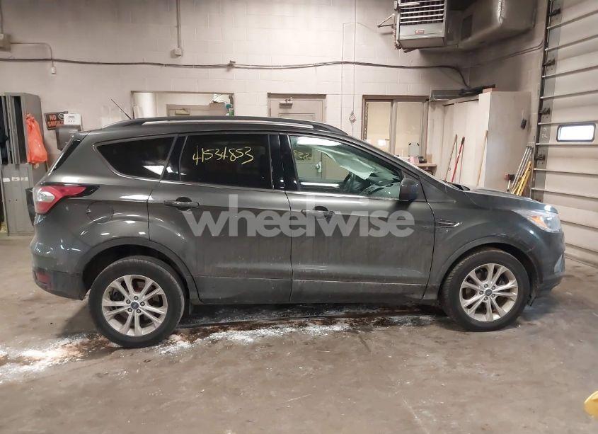 Photo 13 of 2018 Ford Escape SE (VIN 1FMCU0GD2JUA95080)