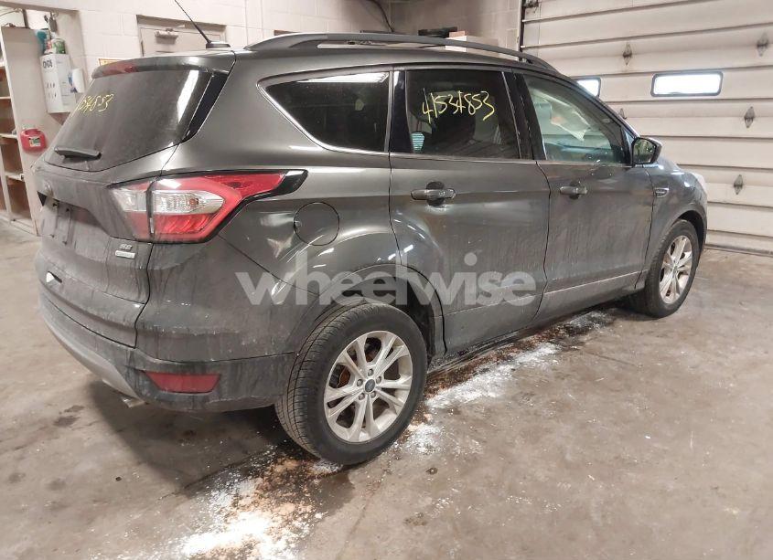 Photo 4 of 2018 Ford Escape SE (VIN 1FMCU0GD2JUA95080)