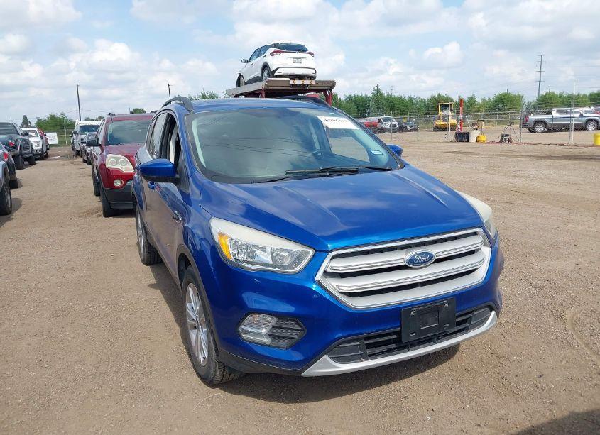 2018 Ford Escape SE (VIN 1FMCU0GD2JUB28370) main photo