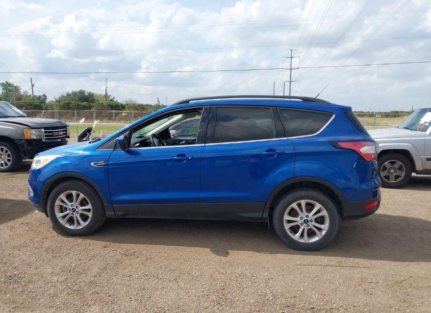 Photo 14 of 2018 Ford Escape SE (VIN 1FMCU0GD2JUB28370)