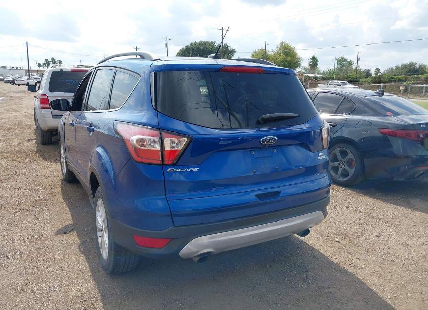 Photo 3 of 2018 Ford Escape SE (VIN 1FMCU0GD2JUB28370)