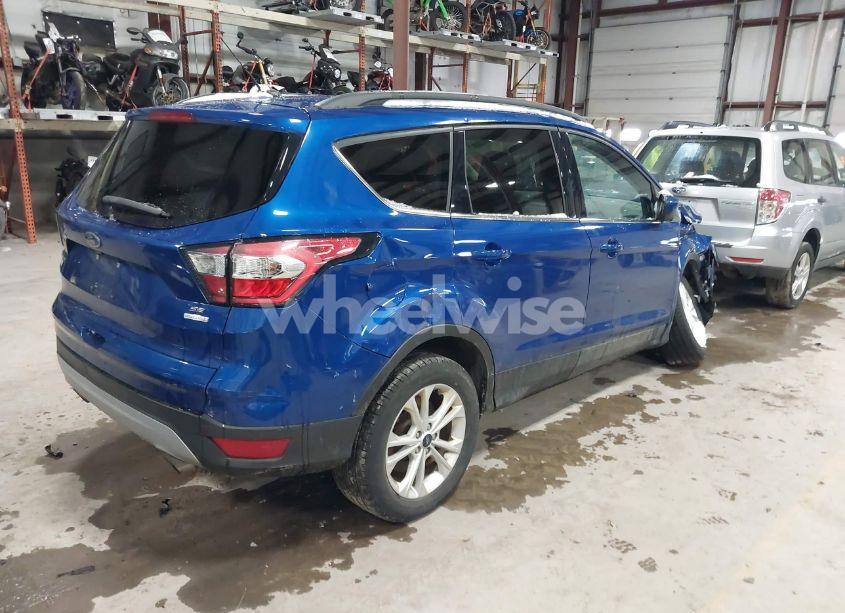 Photo 4 of 2018 Ford Escape SE (VIN 1FMCU0GD2JUB71042)