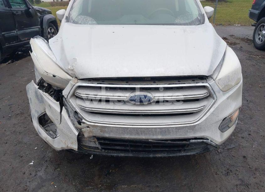 Photo 6 of 2018 Ford Escape SE (VIN 1FMCU0GD2JUC04847)