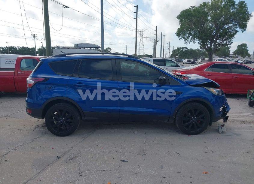 Photo 13 of 2018 Ford Escape SE (VIN 1FMCU0GD2JUC27271)