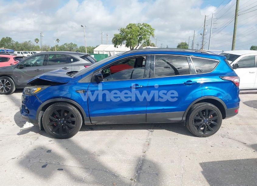 Photo 14 of 2018 Ford Escape SE (VIN 1FMCU0GD2JUC27271)