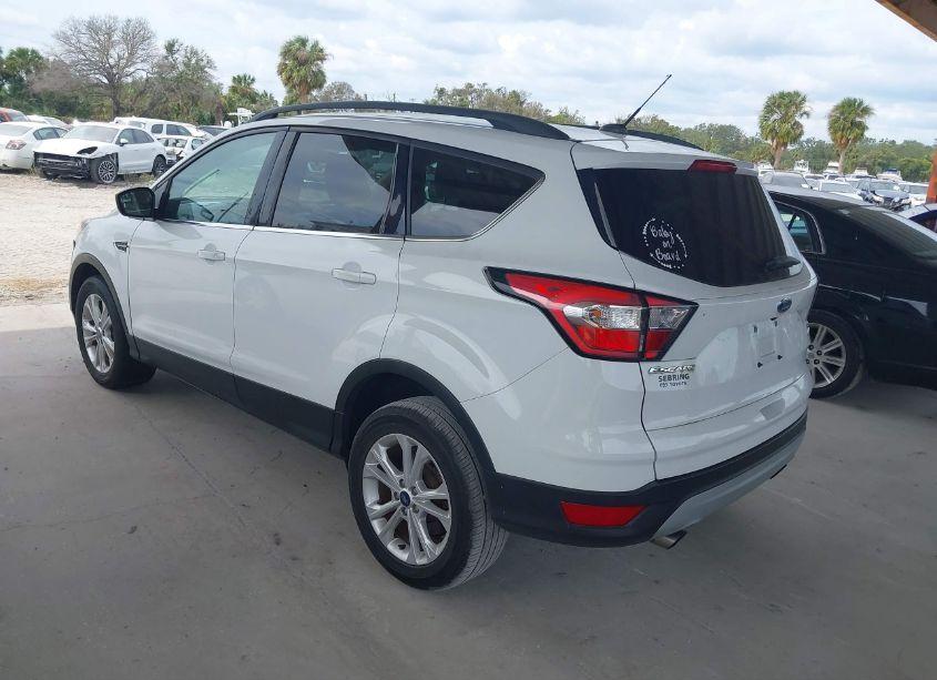 Photo 3 of 2018 Ford Escape SE (VIN 1FMCU0GD2JUC61288)