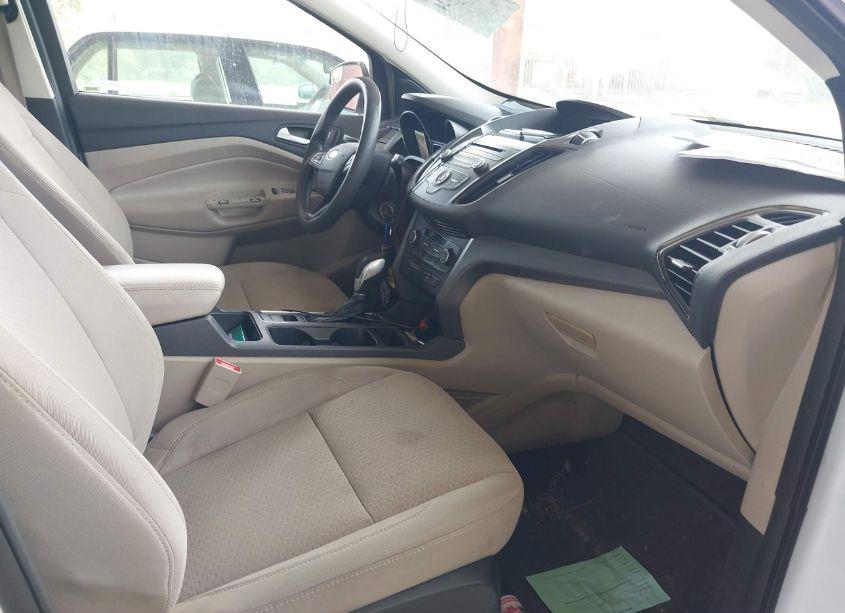 Photo 5 of 2018 Ford Escape SE (VIN 1FMCU0GD2JUC61288)