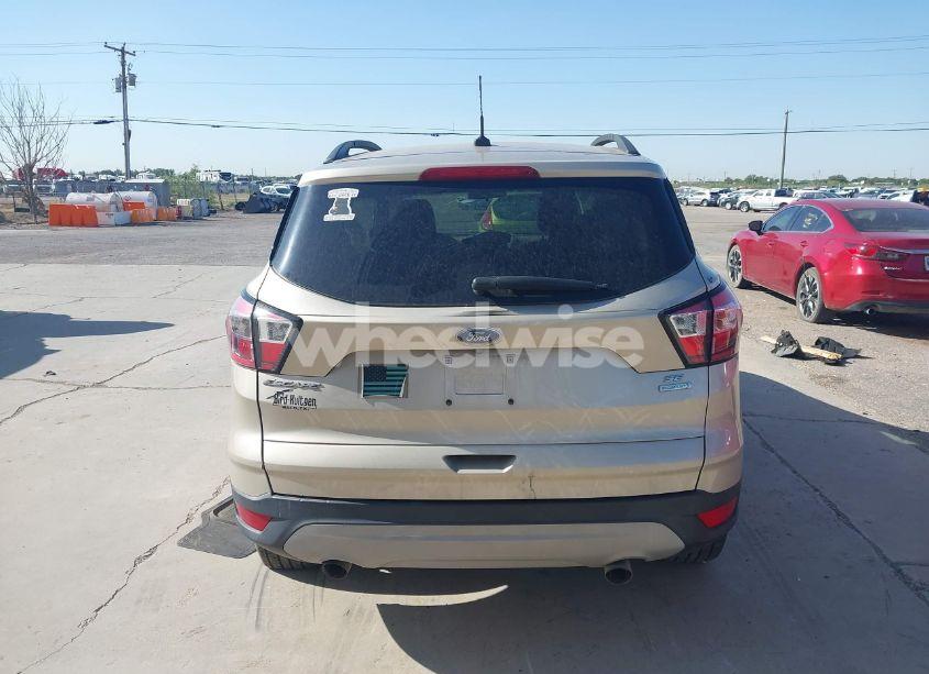 Photo 16 of 2018 Ford Escape SE (VIN 1FMCU0GD2JUC94839)