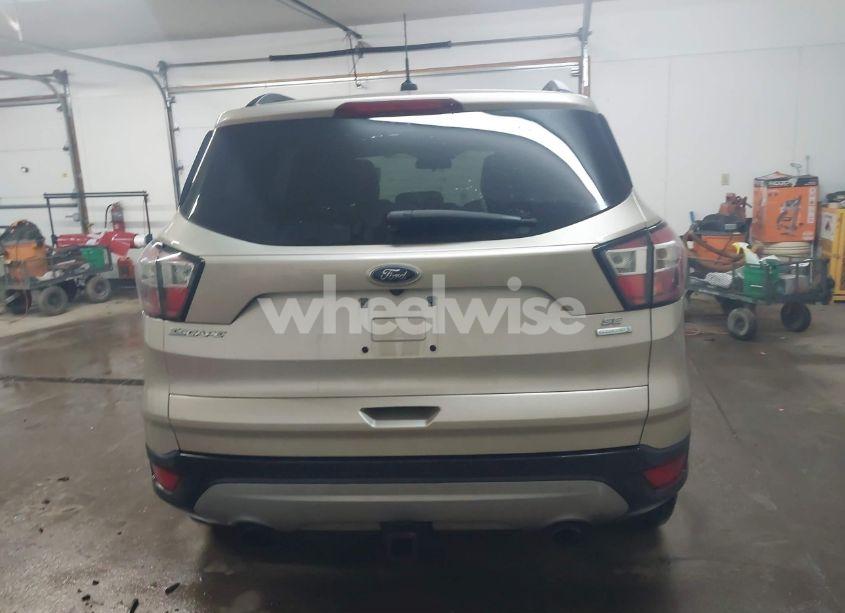 Photo 17 of 2018 Ford Escape SE (VIN 1FMCU0GD2JUD35096)