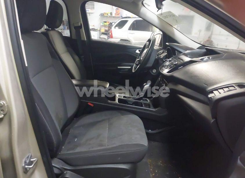 Photo 5 of 2018 Ford Escape SE (VIN 1FMCU0GD2JUD35096)