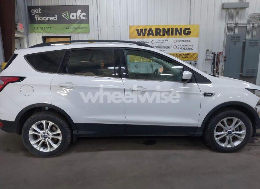 Photo 13 of 2018 Ford Escape SE (VIN 1FMCU0GD2JUD61133)