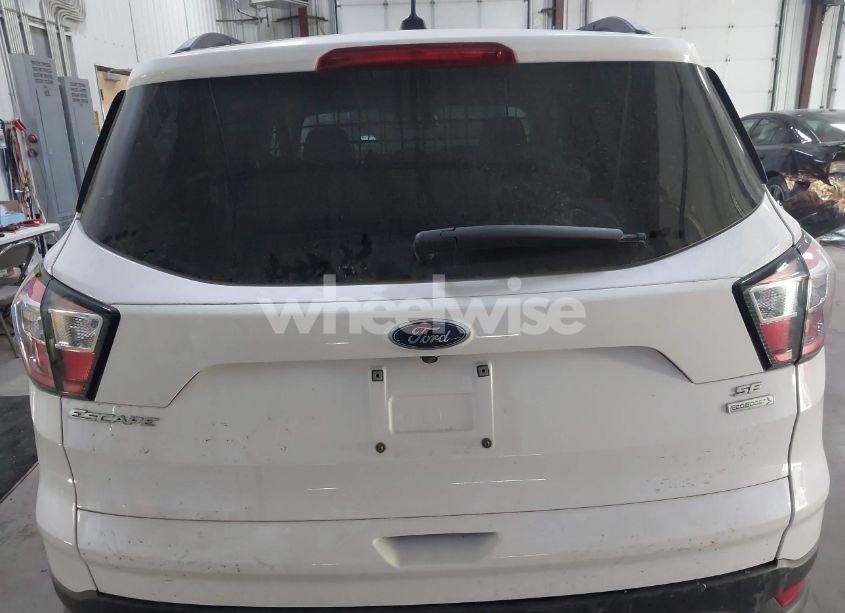 Photo 16 of 2018 Ford Escape SE (VIN 1FMCU0GD2JUD61133)