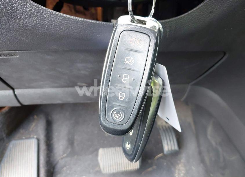 Photo 11 of 2019 Ford Escape SE (VIN 1FMCU0GD2KUA15973)