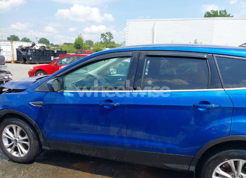Photo 14 of 2019 Ford Escape SE (VIN 1FMCU0GD2KUA15973)