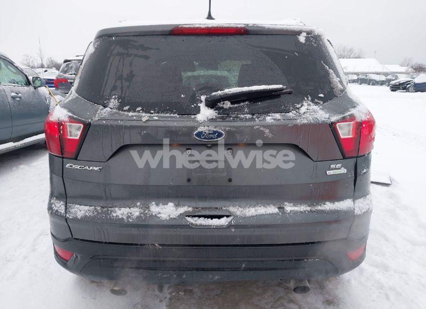 Photo 16 of 2019 Ford Escape SE (VIN 1FMCU0GD2KUA38329)