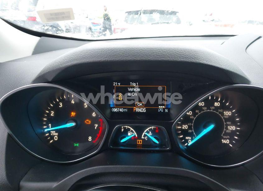 Photo 7 of 2019 Ford Escape SE (VIN 1FMCU0GD2KUA38329)