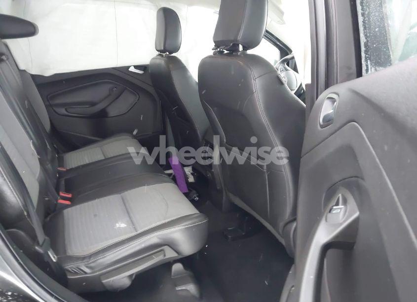 Photo 8 of 2019 Ford Escape SE (VIN 1FMCU0GD2KUA38329)