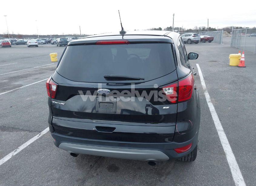 Photo 16 of 2019 Ford Escape SE (VIN 1FMCU0GD2KUB43680)