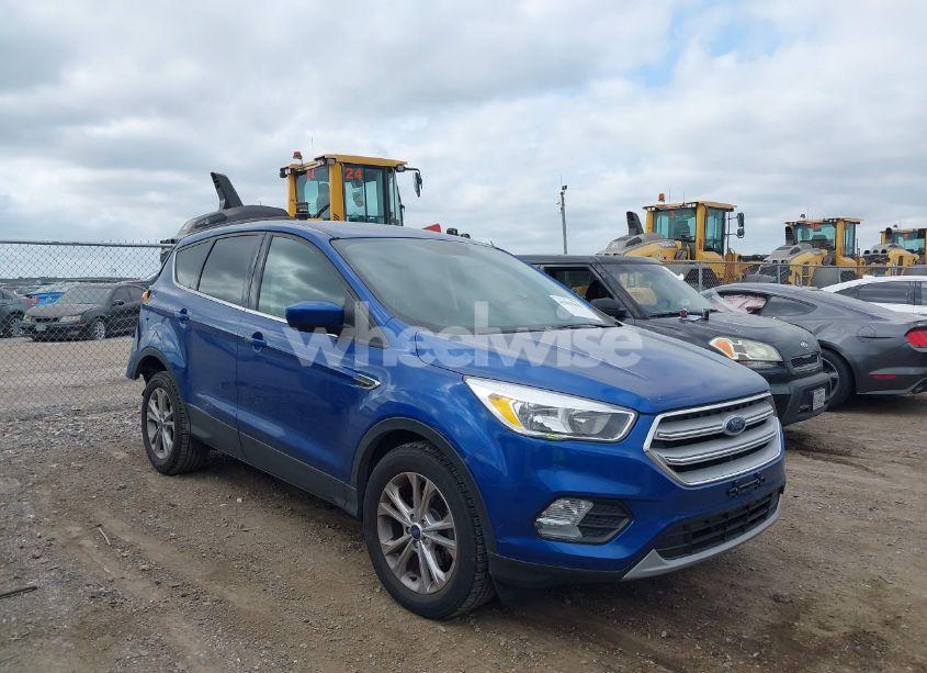 Photo 14 of 2019 Ford Escape SE (VIN 1FMCU0GD2KUB49611)