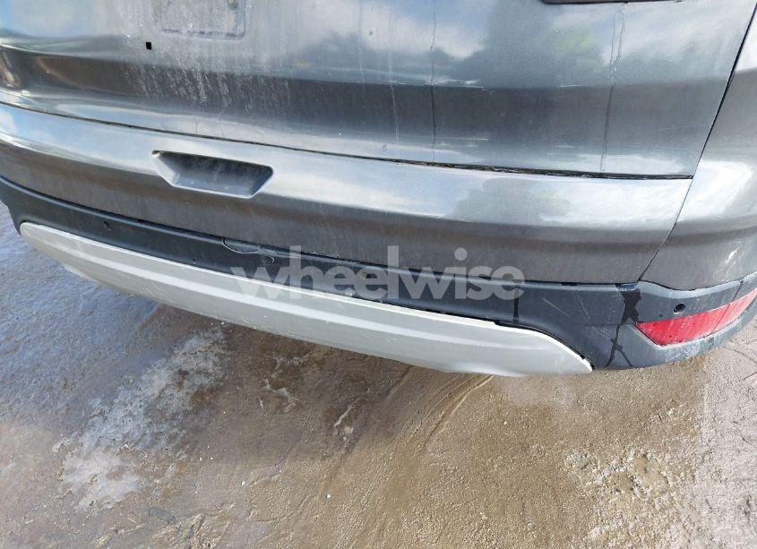 Photo 17 of 2017 Ford Escape SE (VIN 1FMCU0GD3HUA02643)