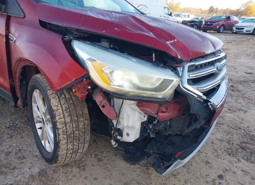 Photo 6 of 2017 Ford Escape SE (VIN 1FMCU0GD3HUA08765)