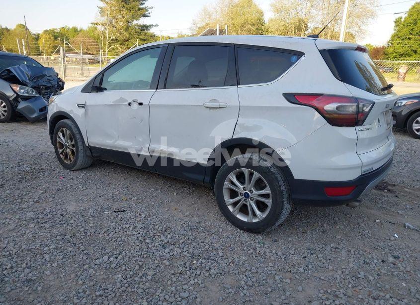 Photo 3 of 2017 Ford Escape SE (VIN 1FMCU0GD3HUA52989)