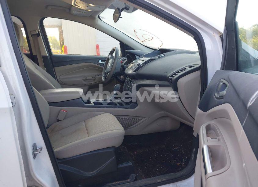 Photo 5 of 2017 Ford Escape SE (VIN 1FMCU0GD3HUA52989)