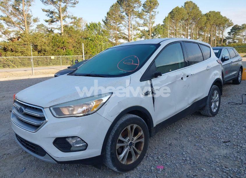 Photo 6 of 2017 Ford Escape SE (VIN 1FMCU0GD3HUA52989)