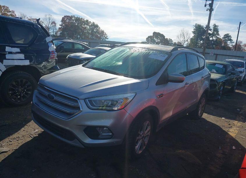 Photo 2 of 2017 Ford Escape SE (VIN 1FMCU0GD3HUA62261)