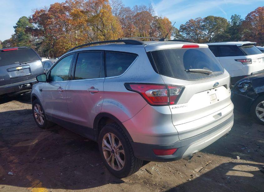Photo 3 of 2017 Ford Escape SE (VIN 1FMCU0GD3HUA62261)