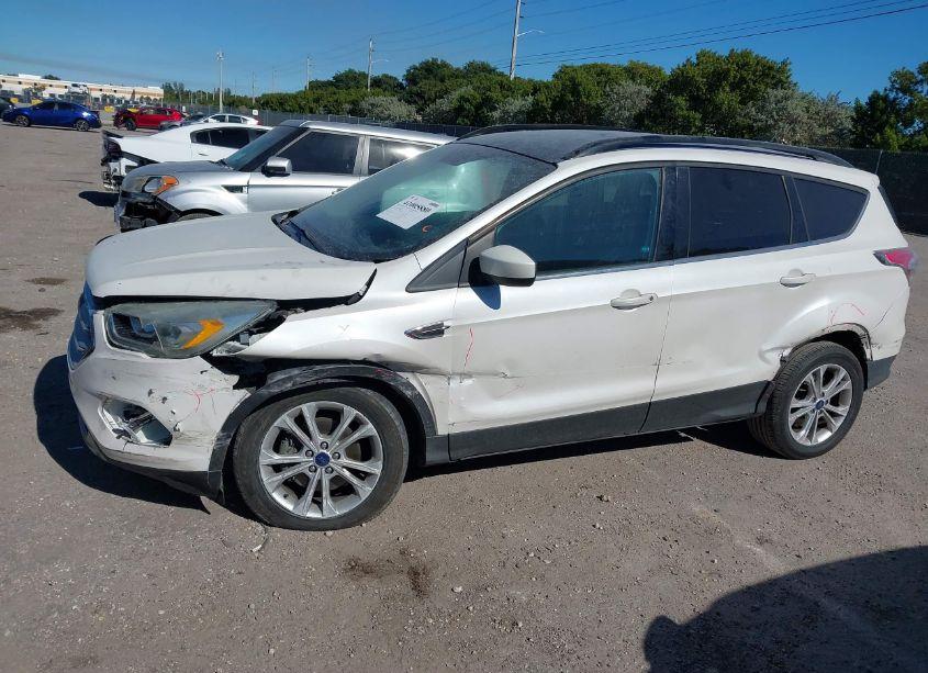 Photo 14 of 2017 Ford Escape SE (VIN 1FMCU0GD3HUB19767)