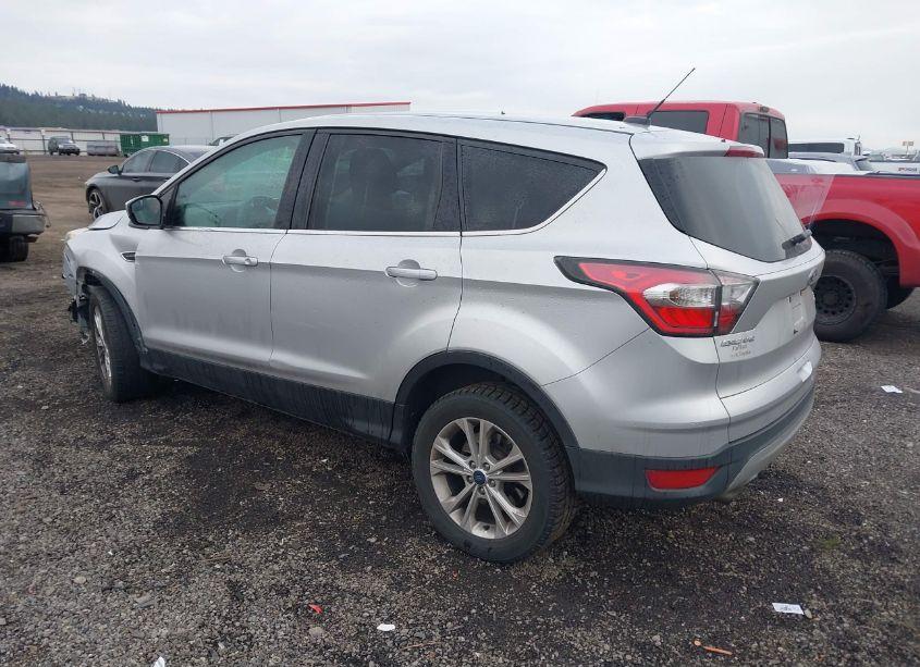 Photo 3 of 2017 Ford Escape SE (VIN 1FMCU0GD3HUB30543)