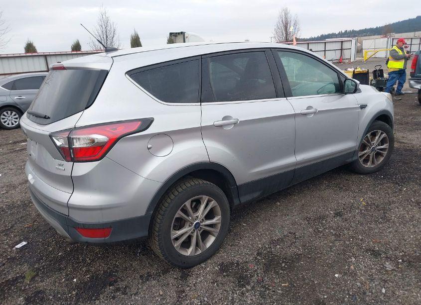 Photo 4 of 2017 Ford Escape SE (VIN 1FMCU0GD3HUB30543)
