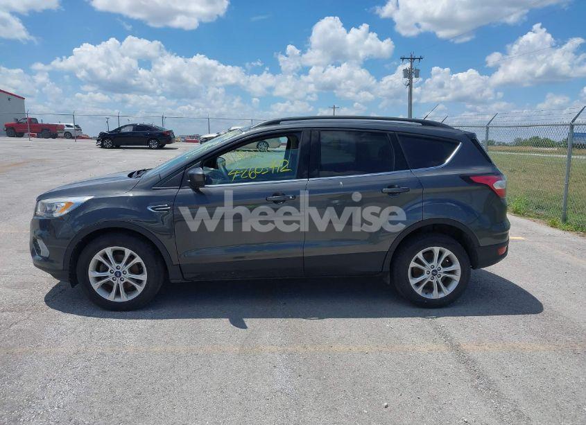 Photo 14 of 2017 Ford Escape SE (VIN 1FMCU0GD3HUB77880)