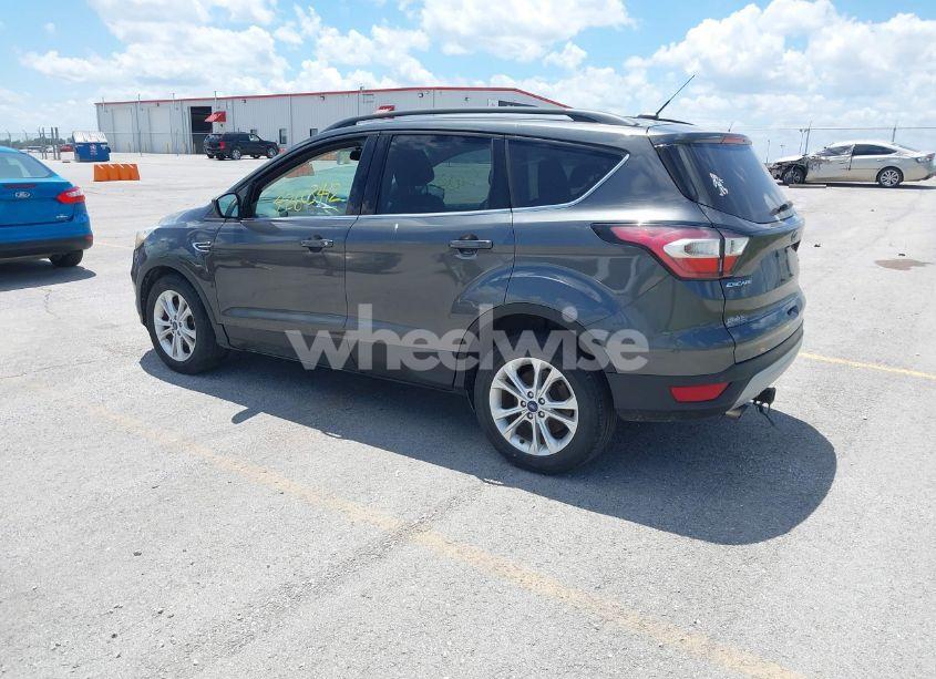 Photo 3 of 2017 Ford Escape SE (VIN 1FMCU0GD3HUB77880)