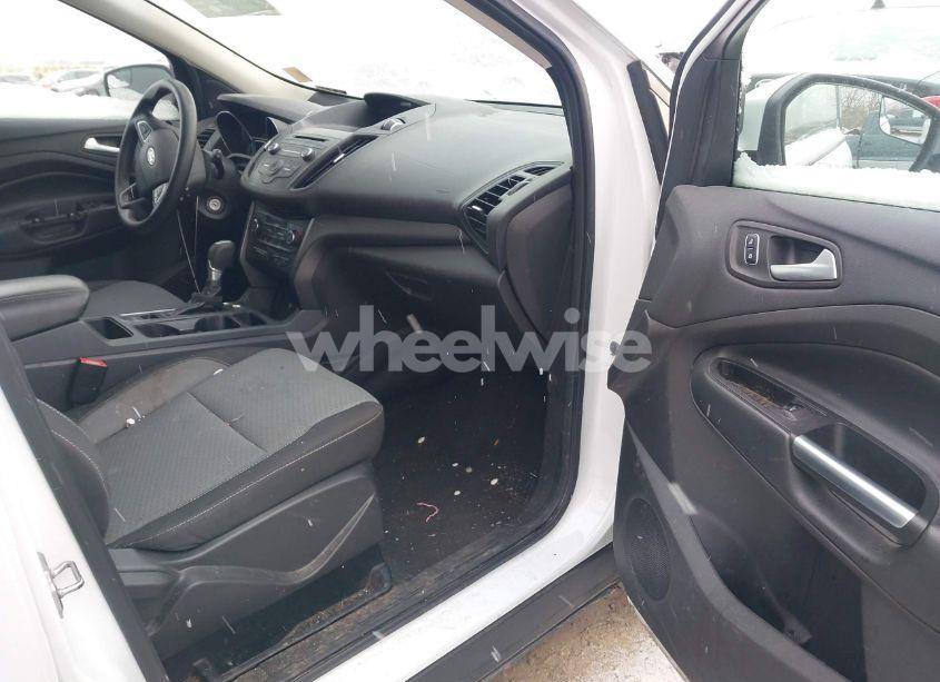 Photo 5 of 2017 Ford Escape SE (VIN 1FMCU0GD3HUB83095)