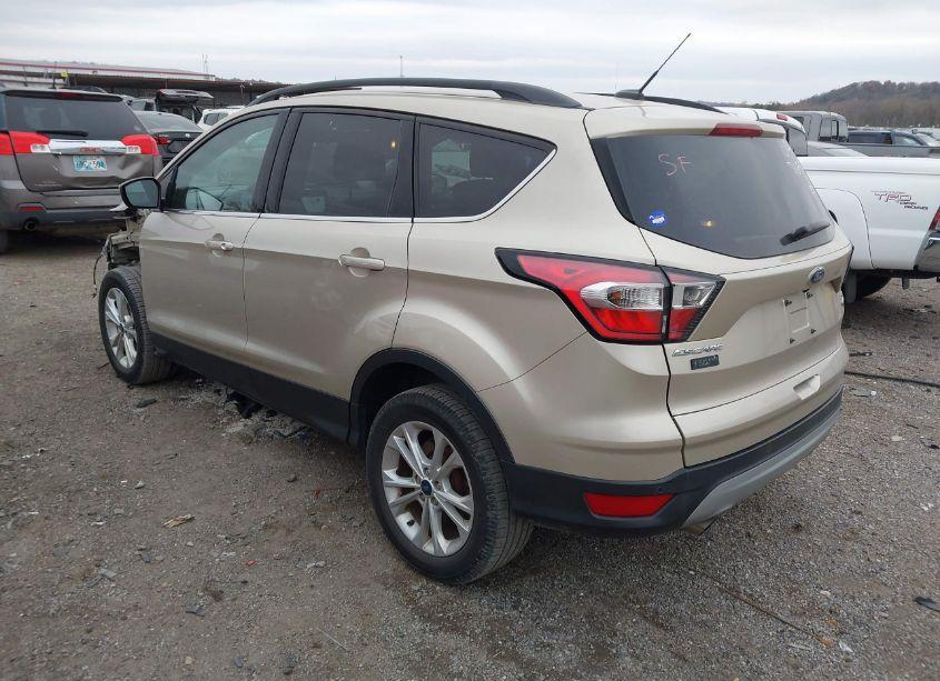 Photo 3 of 2017 Ford Escape SE (VIN 1FMCU0GD3HUB99894)