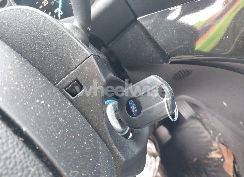 Photo 11 of 2017 Ford Escape SE (VIN 1FMCU0GD3HUC62489)